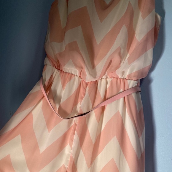 Pink and off white dress with belt size large - Picture 10 of 11